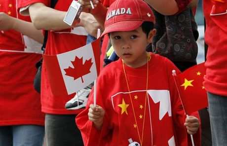 Chinese tourists in Canada