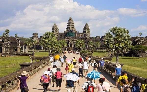 How Cambodia is expecting a growth in tourism with Chinese tourists?